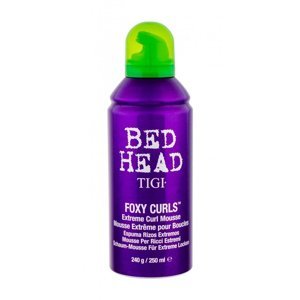 TIGI Bed Head Foxy Curls Pěnové tužidlo pro extrémní vlny 250 ml